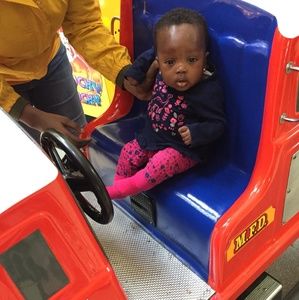 Meet your Posher, Awa